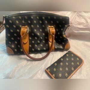 Dooney & Bourke purse with matching sunglass case